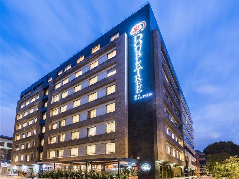 Hotel Doubletree By Hilton Bogota Parque 93 Esterno foto