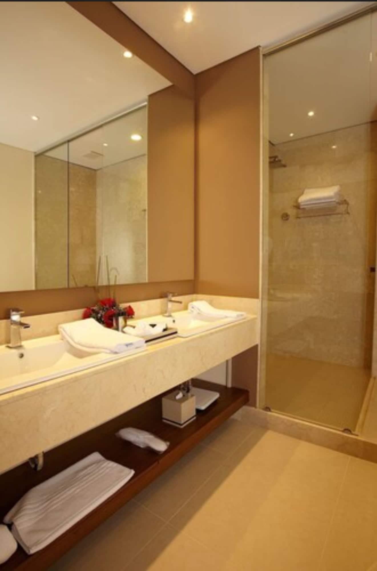 Hotel Doubletree By Hilton Bogota Parque 93 Esterno foto