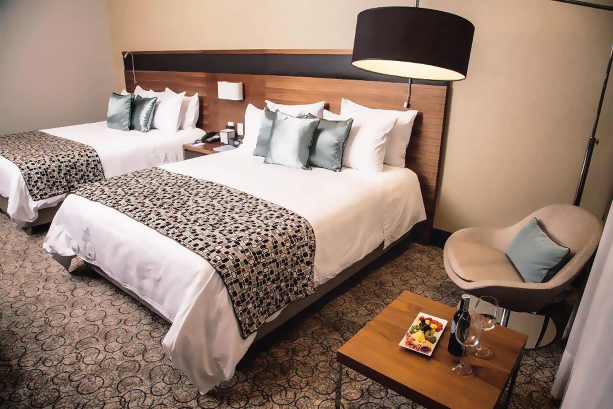 Hotel Doubletree By Hilton Bogota Parque 93 Esterno foto
