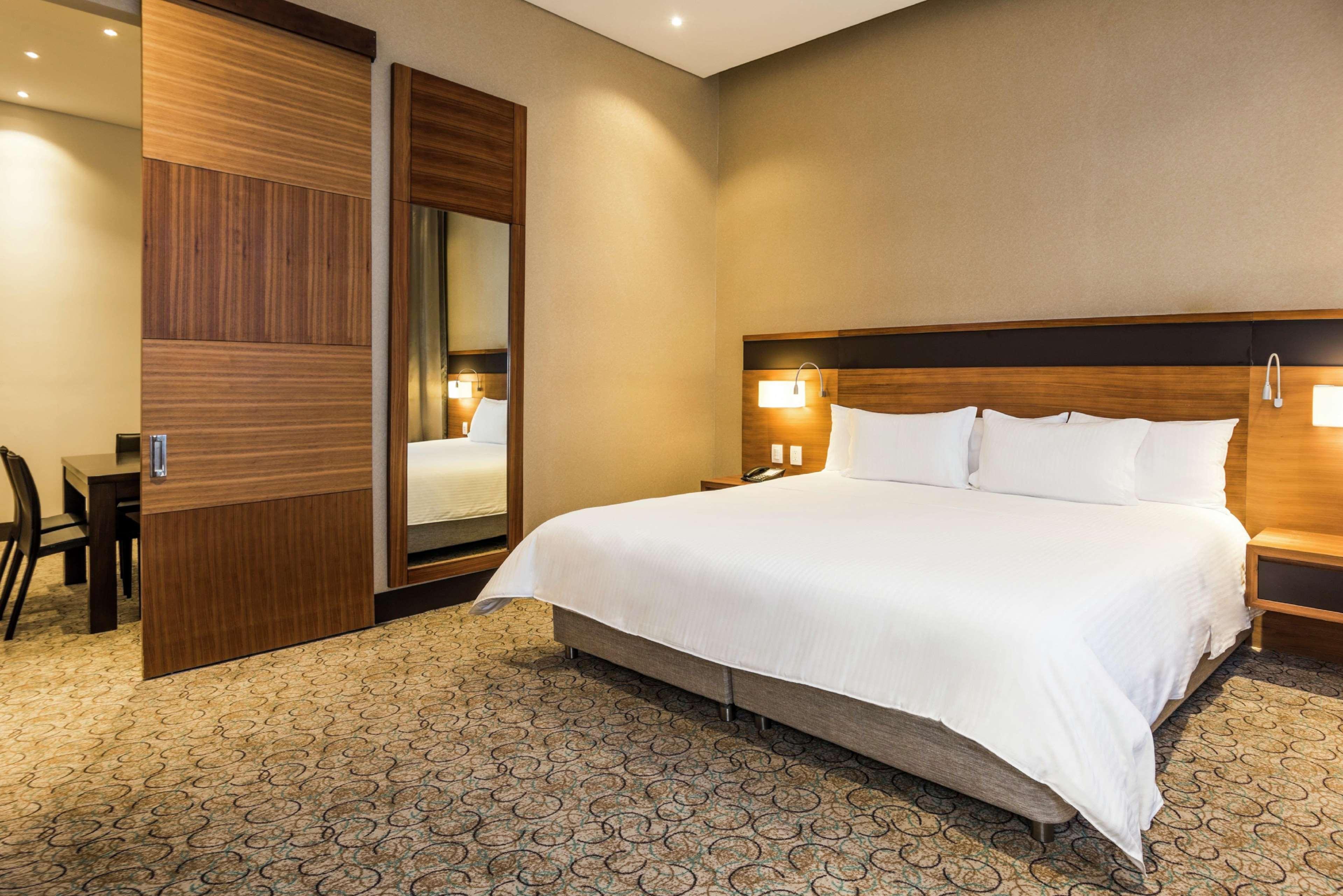 Hotel Doubletree By Hilton Bogota Parque 93 Esterno foto