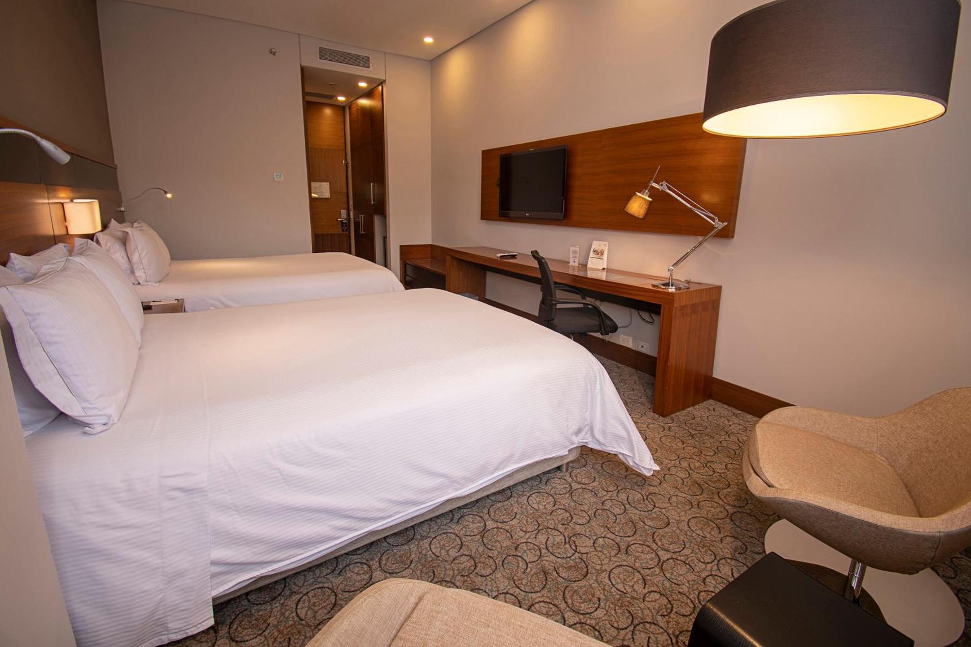 Hotel Doubletree By Hilton Bogota Parque 93 Esterno foto