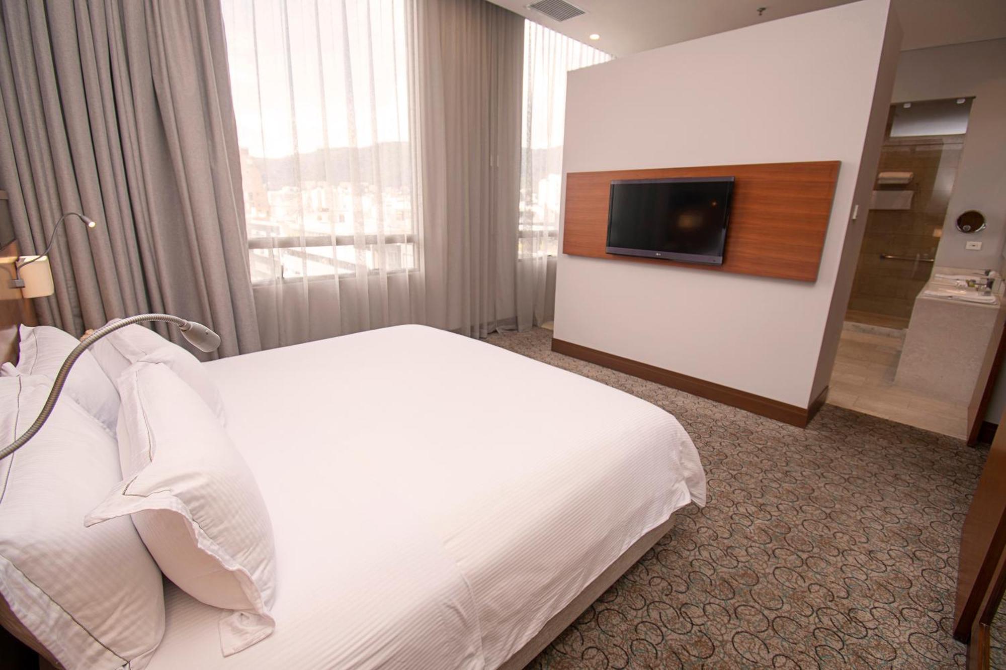 Hotel Doubletree By Hilton Bogota Parque 93 Esterno foto