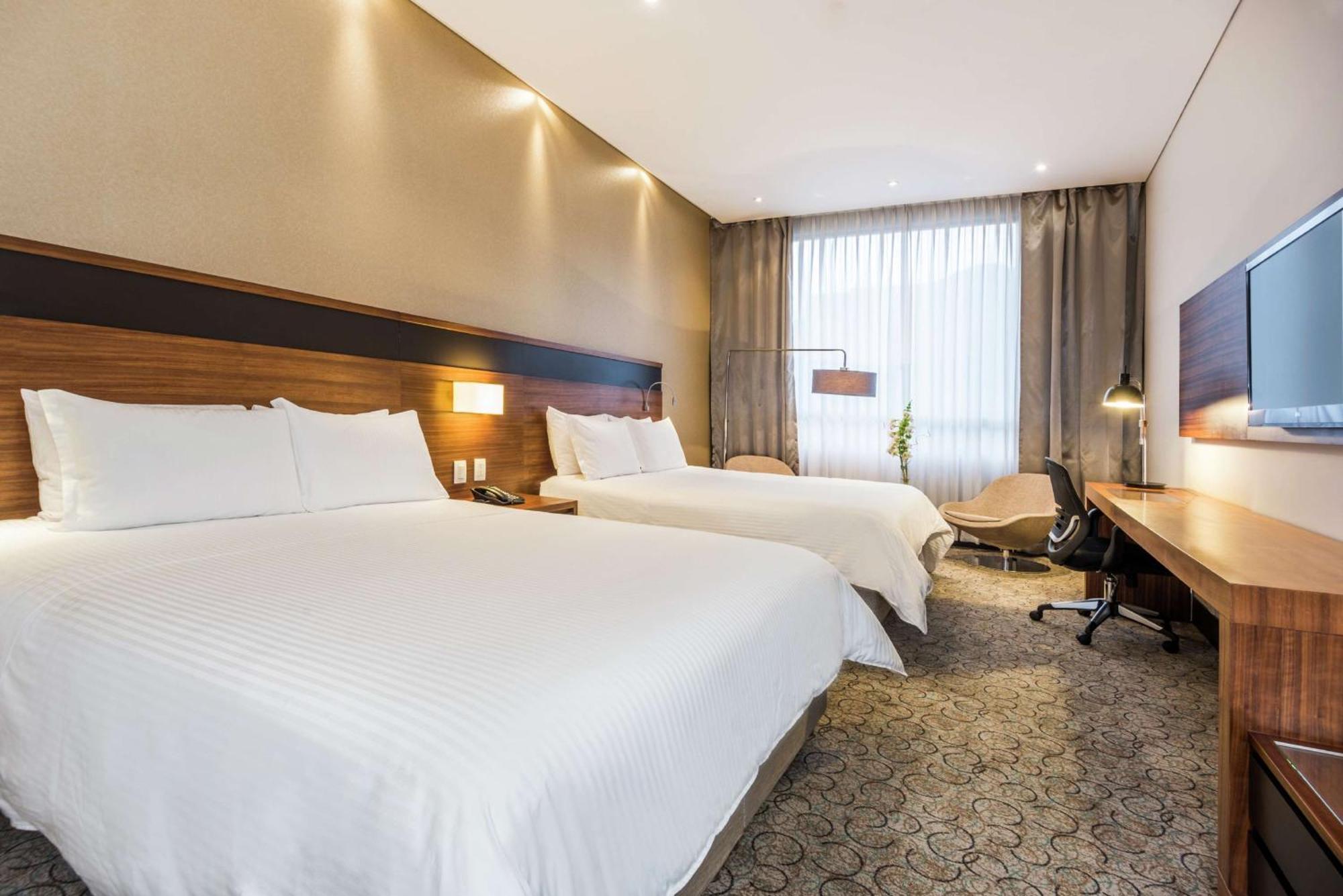 Hotel Doubletree By Hilton Bogota Parque 93 Esterno foto