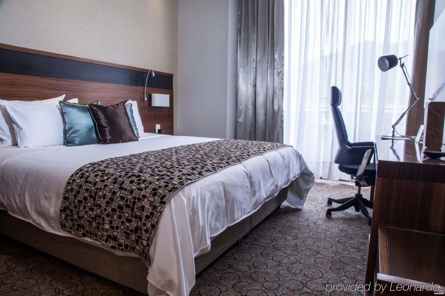 Hotel Doubletree By Hilton Bogota Parque 93 Esterno foto