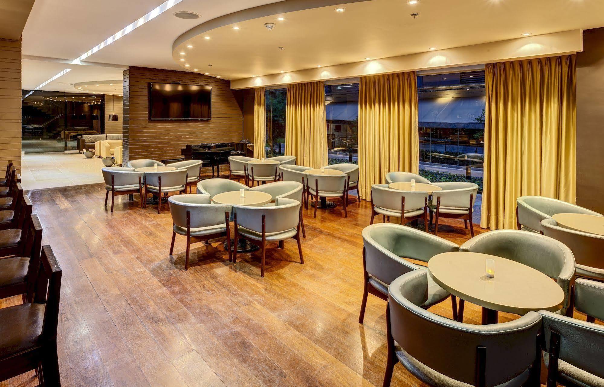 Hotel Doubletree By Hilton Bogota Parque 93 Esterno foto
